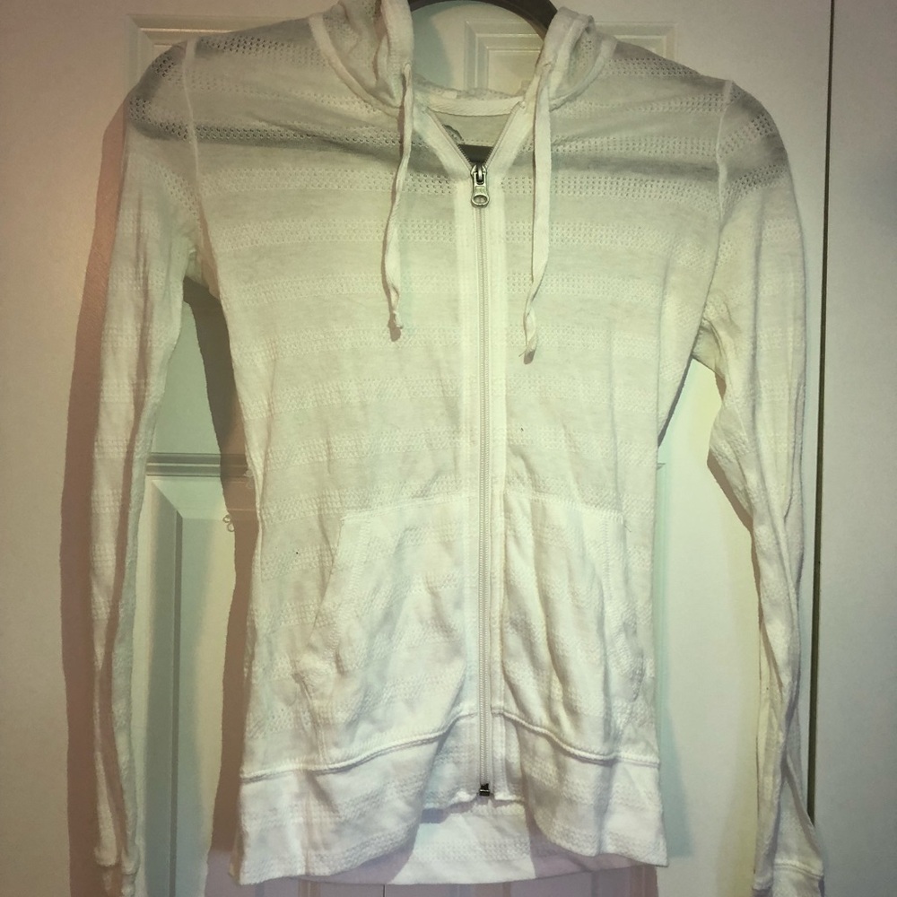 WHITE ZIP UP
